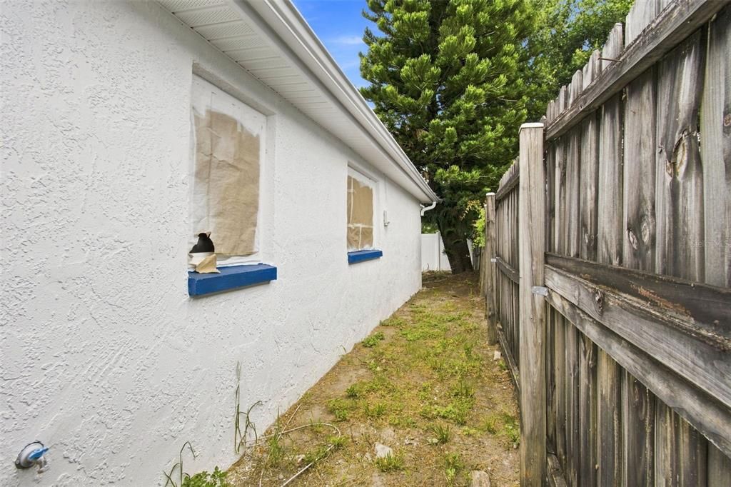 En Venta: $315,000 (4 camas, 2 baños, 1612 Pies cuadrados)