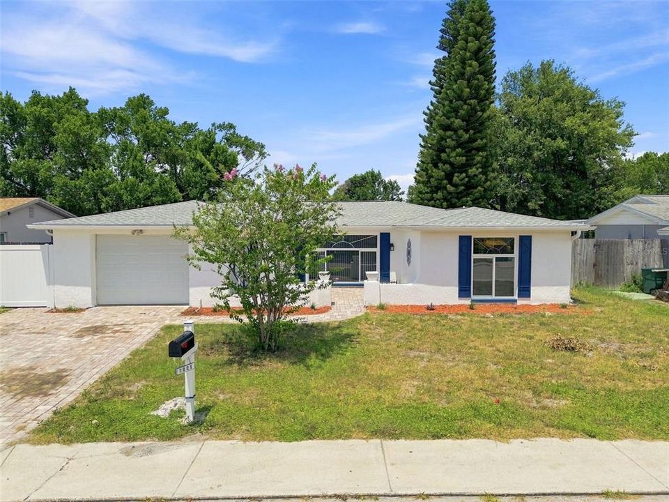 En Venta: $315,000 (4 camas, 2 baños, 1612 Pies cuadrados)