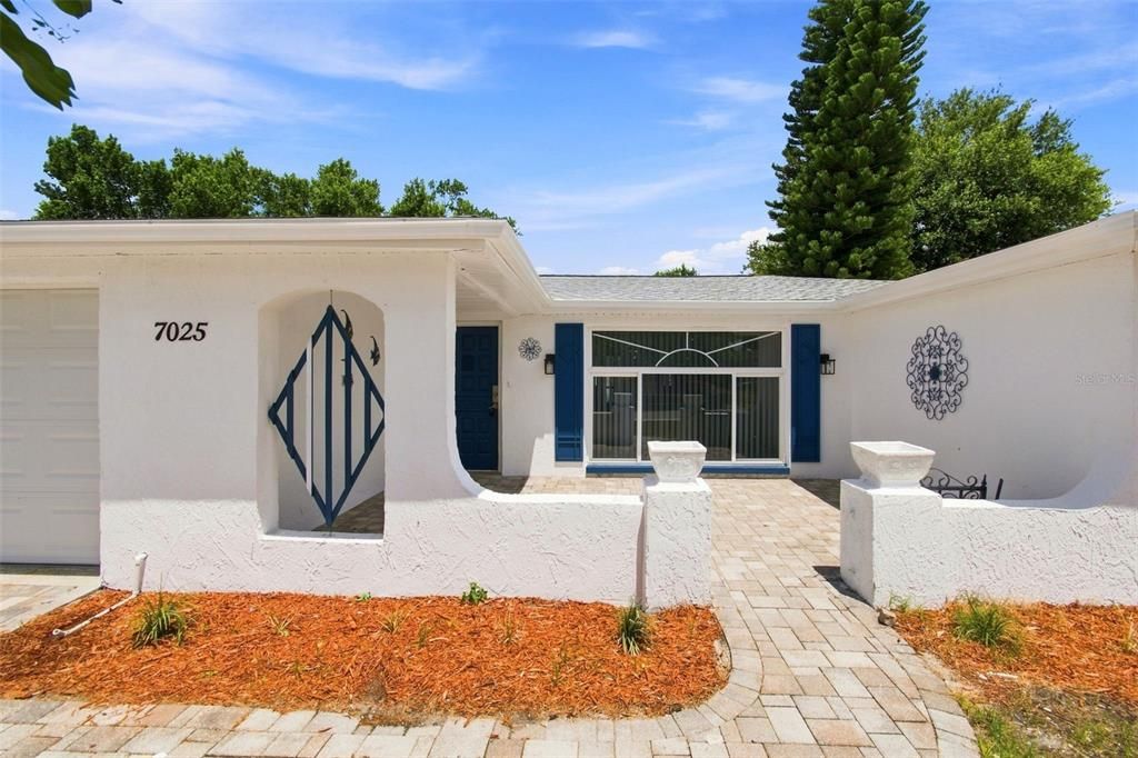 En Venta: $315,000 (4 camas, 2 baños, 1612 Pies cuadrados)
