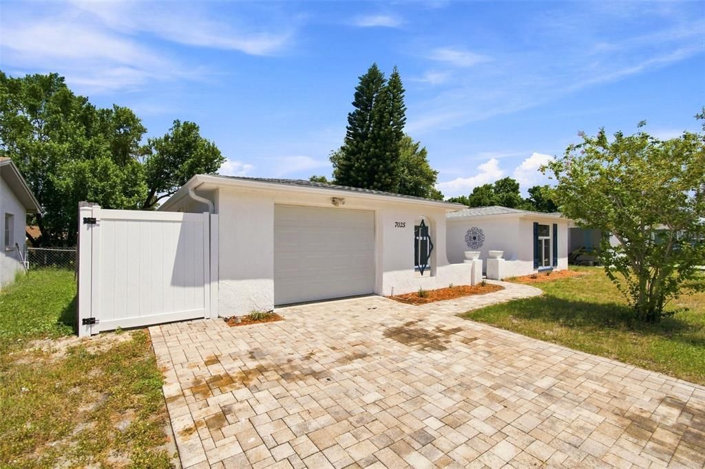 En Venta: $315,000 (4 camas, 2 baños, 1612 Pies cuadrados)