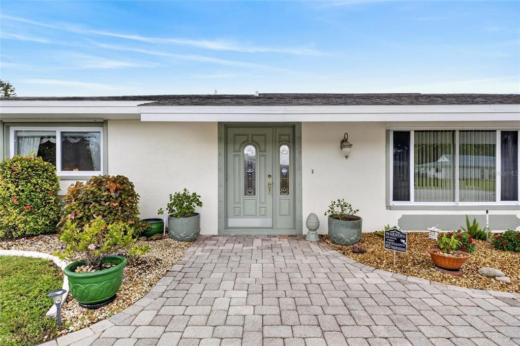 For Sale: $410,000 (3 beds, 2 baths, 2302 Square Feet)
