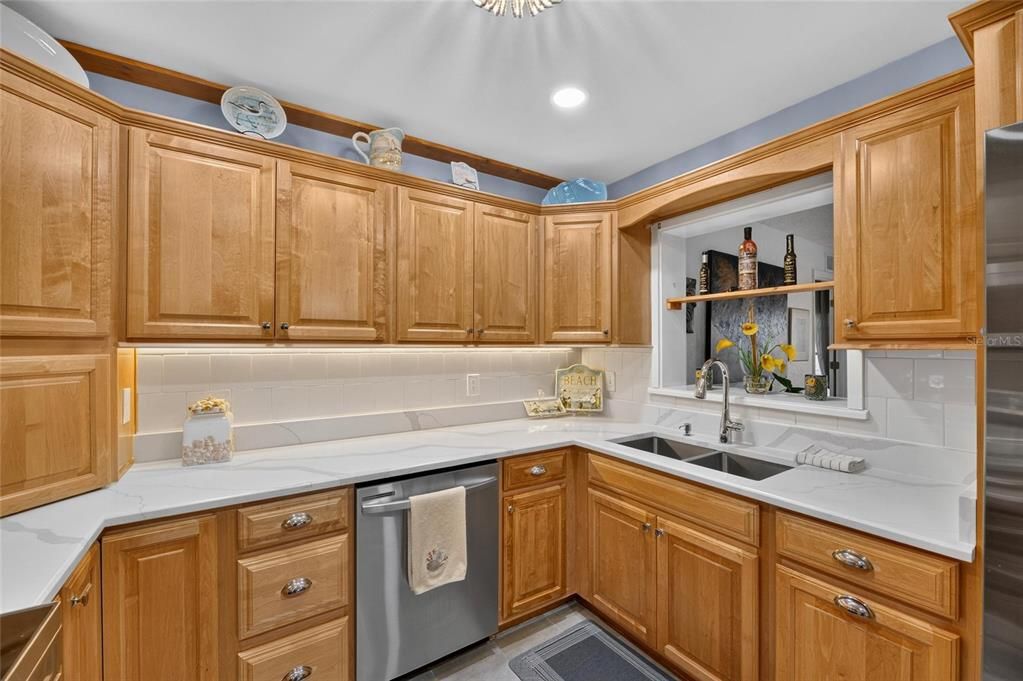 For Sale: $410,000 (3 beds, 2 baths, 2302 Square Feet)