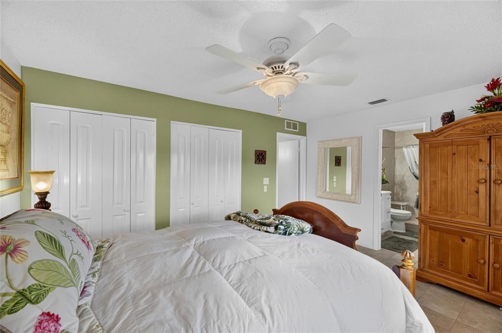 For Sale: $410,000 (3 beds, 2 baths, 2302 Square Feet)