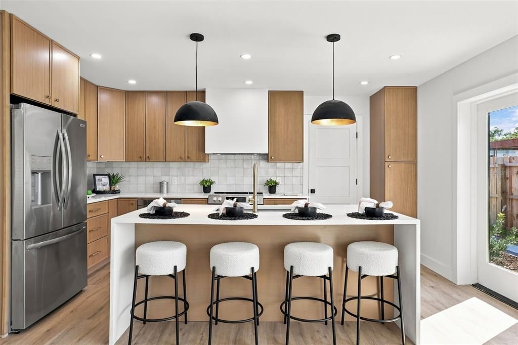 For Sale: $689,000 (3 beds, 3 baths, 1794 Square Feet)