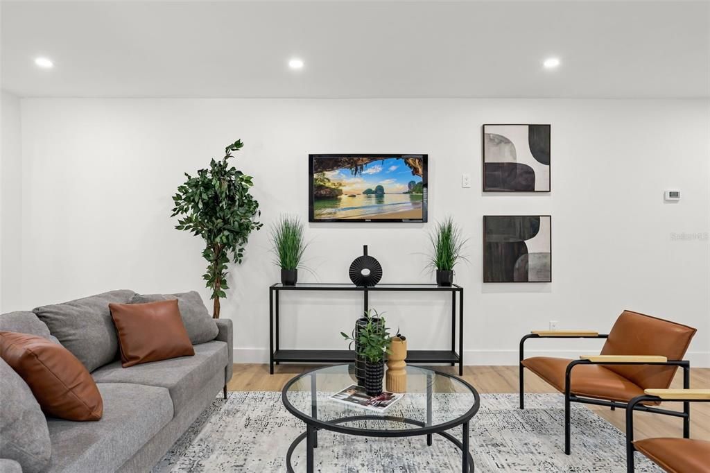 For Sale: $689,000 (3 beds, 3 baths, 1794 Square Feet)