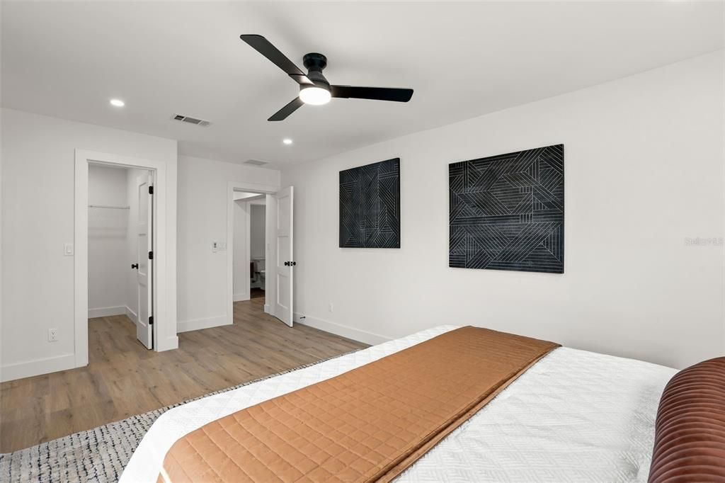 For Sale: $689,000 (3 beds, 3 baths, 1794 Square Feet)