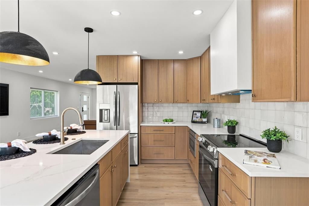 For Sale: $689,000 (3 beds, 3 baths, 1794 Square Feet)