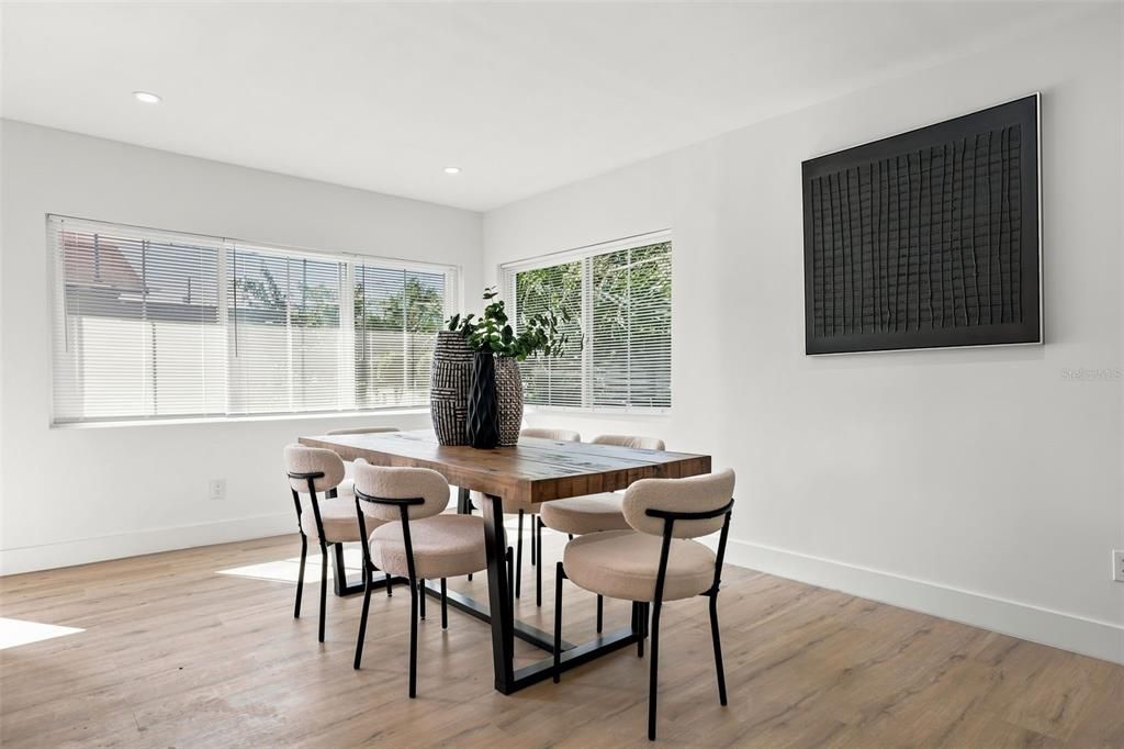 For Sale: $689,000 (3 beds, 3 baths, 1794 Square Feet)