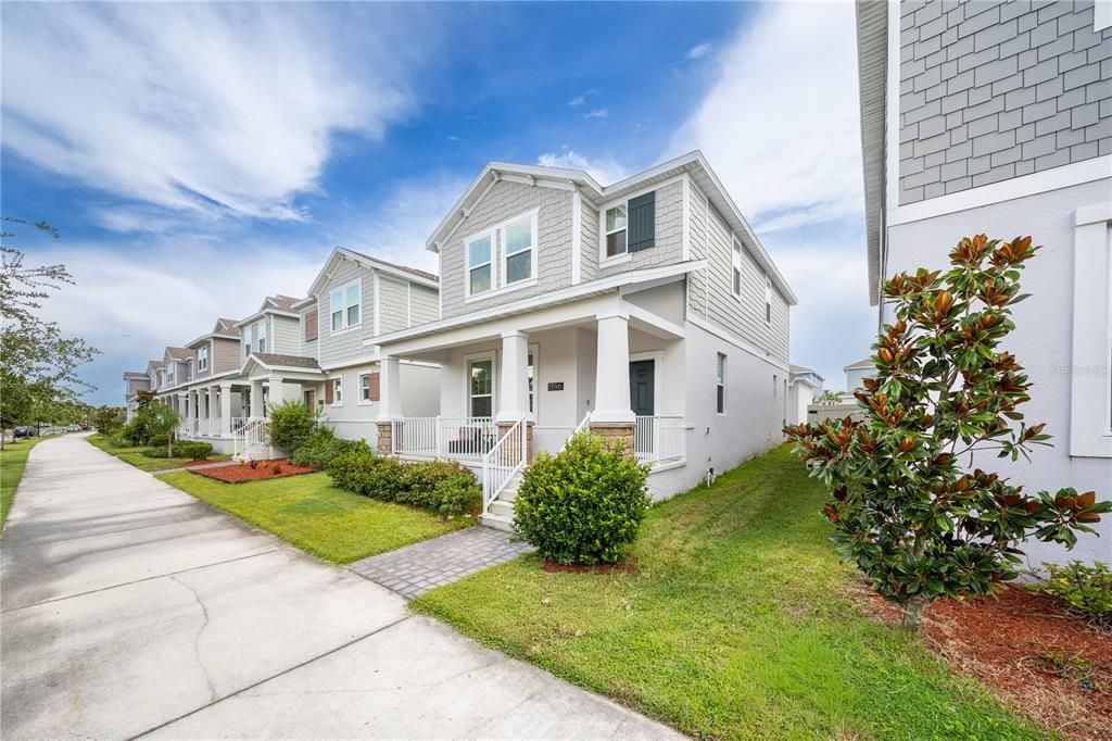 En Venta: $399,900 (4 camas, 3 baños, 2044 Pies cuadrados)