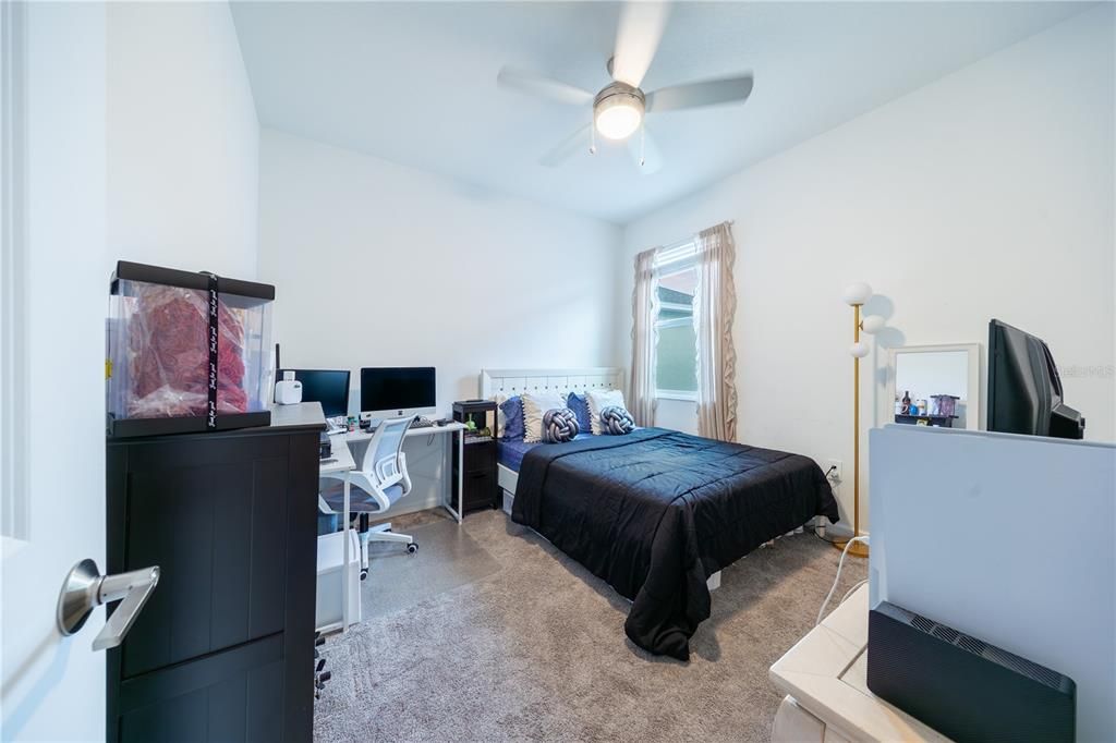 En Venta: $399,900 (4 camas, 3 baños, 2044 Pies cuadrados)