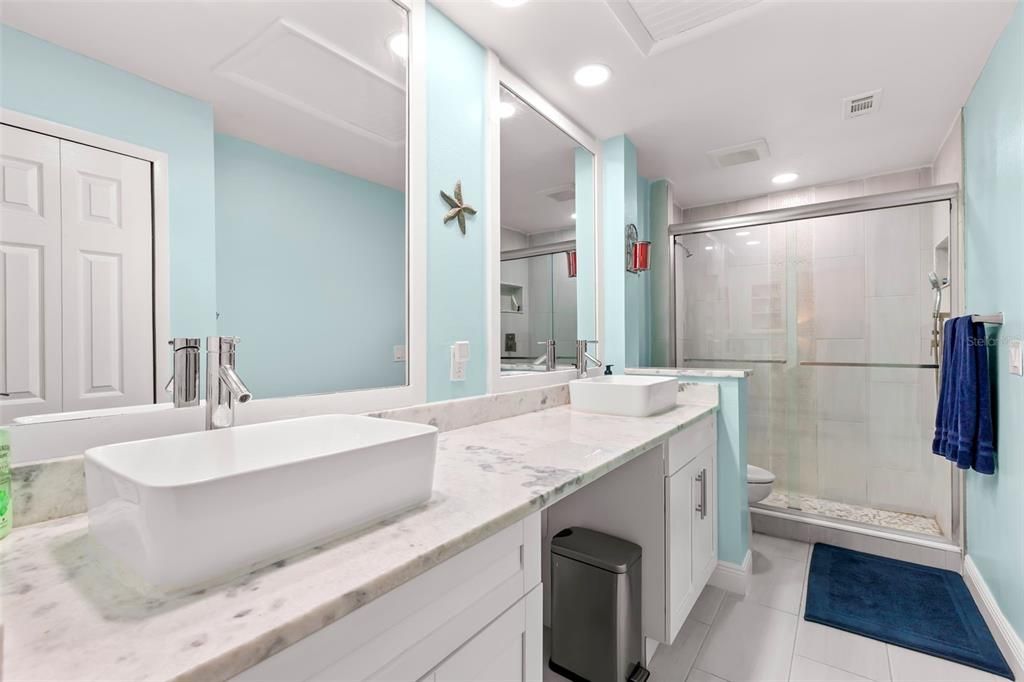 На продажу: $349,900 (3 спален, 2 ванн, 1450 Квадратных фут)