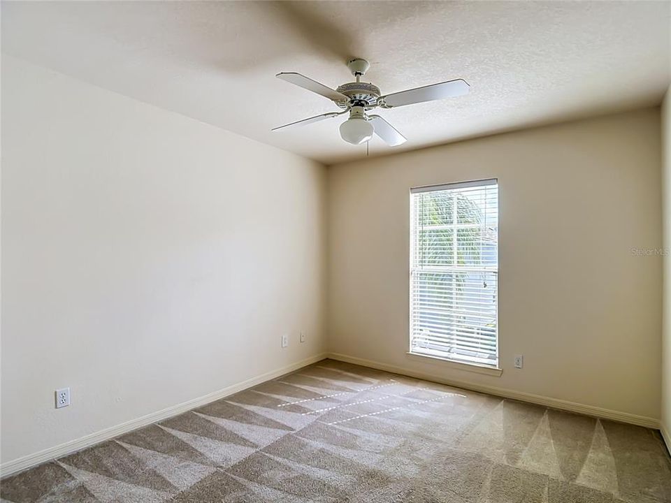 For Sale: $330,000 (4 beds, 2 baths, 1724 Square Feet)