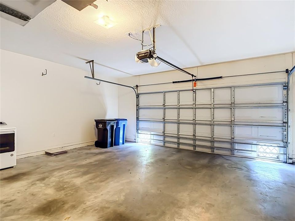 For Sale: $330,000 (4 beds, 2 baths, 1724 Square Feet)