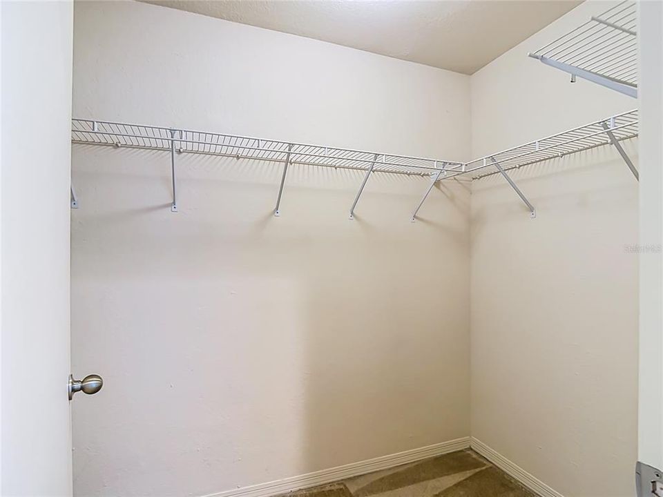 For Sale: $330,000 (4 beds, 2 baths, 1724 Square Feet)