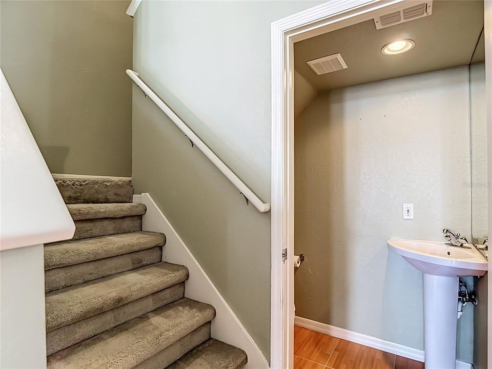 For Sale: $330,000 (4 beds, 2 baths, 1724 Square Feet)