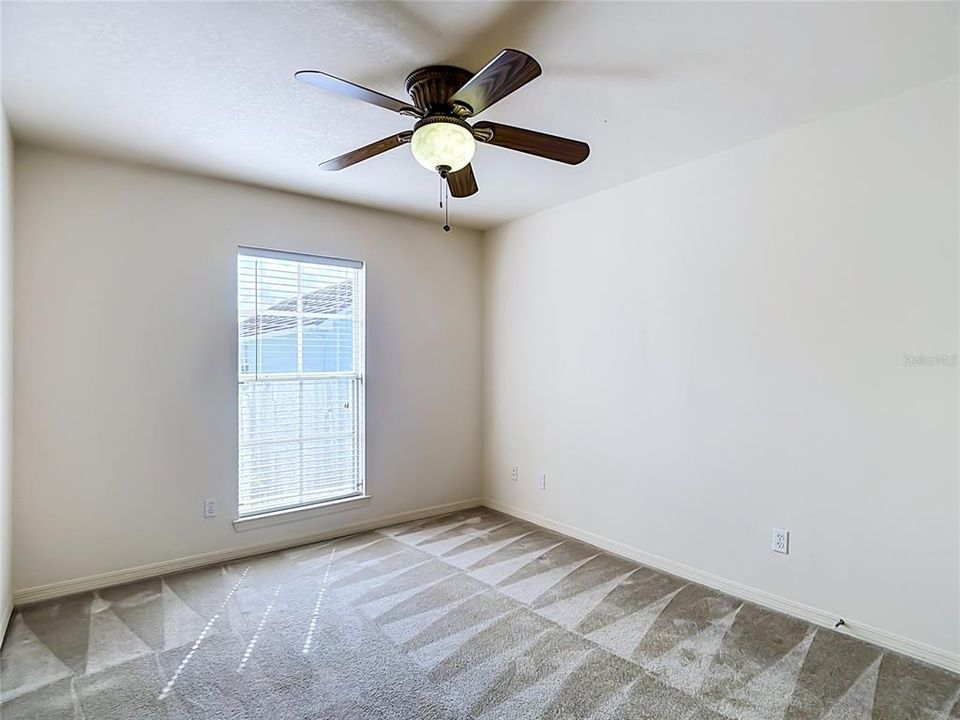 For Sale: $330,000 (4 beds, 2 baths, 1724 Square Feet)