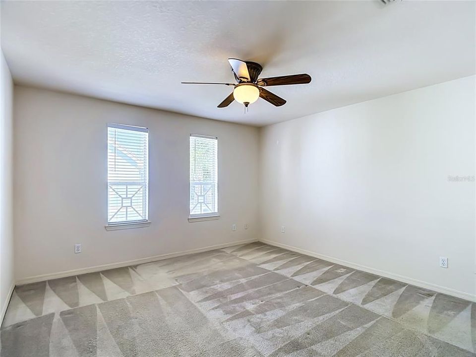 For Sale: $330,000 (4 beds, 2 baths, 1724 Square Feet)
