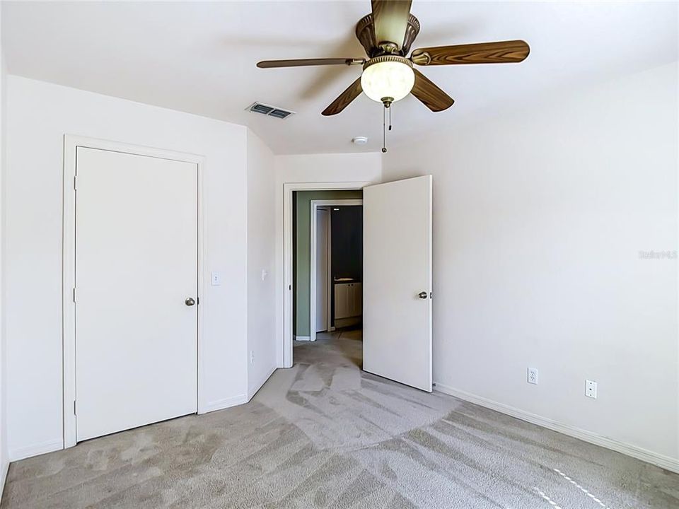 For Sale: $330,000 (4 beds, 2 baths, 1724 Square Feet)