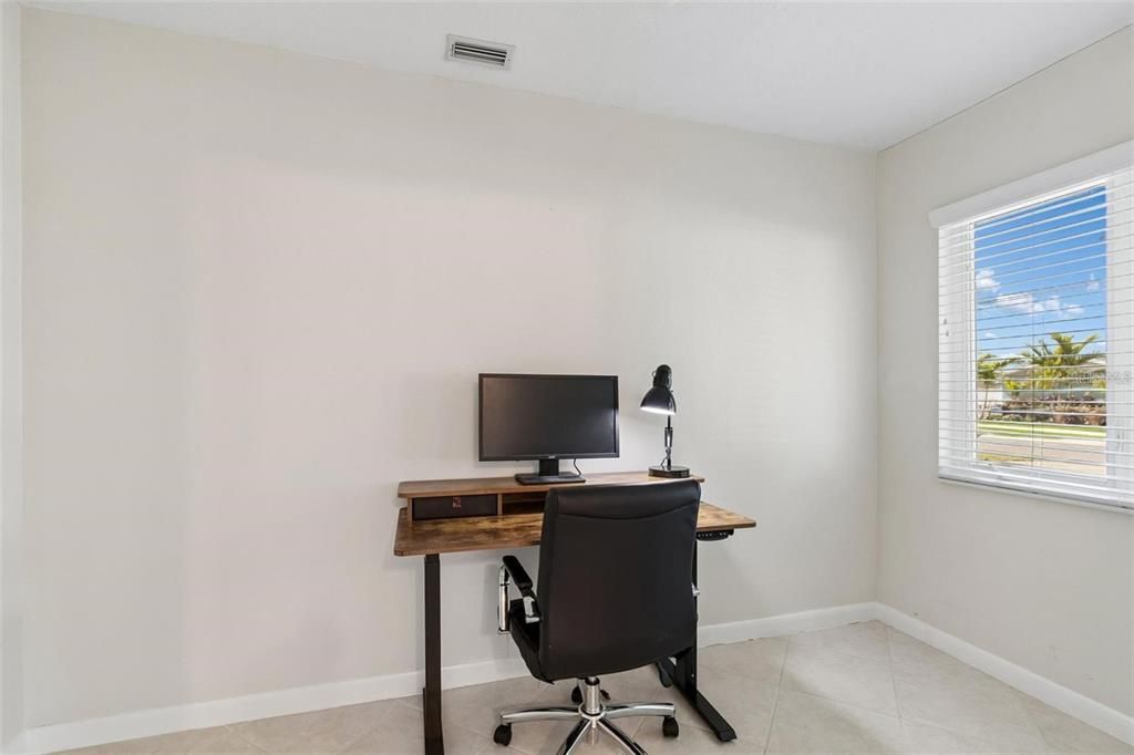 For Rent: $3,950 (4 beds, 3 baths, 2561 Square Feet)