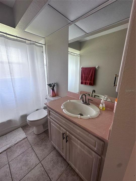 For Sale: $274,875 (2 beds, 2 baths, 1376 Square Feet)