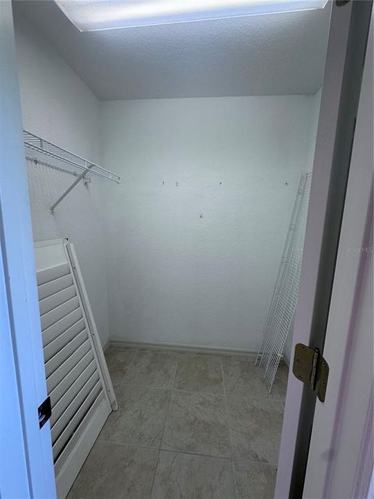 For Sale: $274,875 (2 beds, 2 baths, 1376 Square Feet)