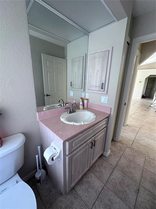 For Sale: $274,875 (2 beds, 2 baths, 1376 Square Feet)