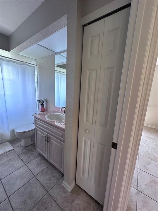 For Sale: $274,875 (2 beds, 2 baths, 1376 Square Feet)