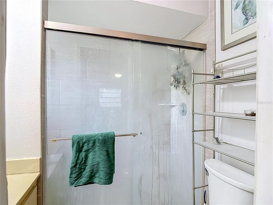 На продажу: $249,999 (2 спален, 2 ванн, 956 Квадратных фут)
