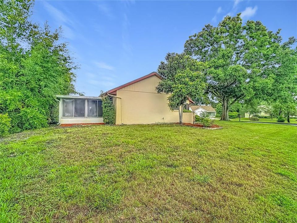 На продажу: $249,999 (2 спален, 2 ванн, 956 Квадратных фут)