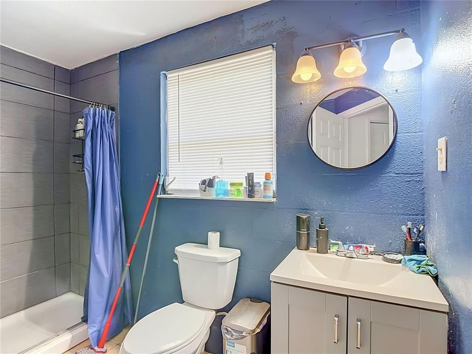 For Sale: $210,000 (3 beds, 1 baths, 1104 Square Feet)