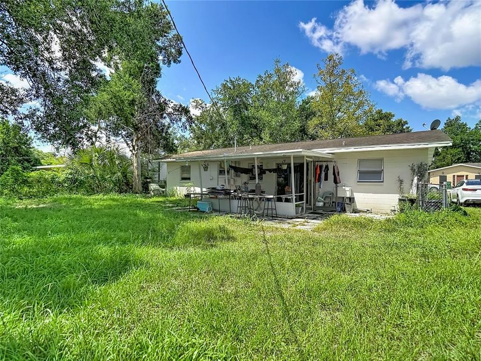 For Sale: $210,000 (3 beds, 1 baths, 1104 Square Feet)