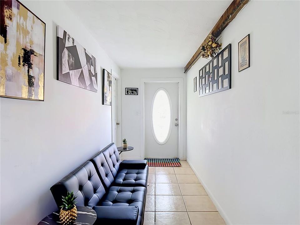 For Sale: $210,000 (3 beds, 1 baths, 1104 Square Feet)