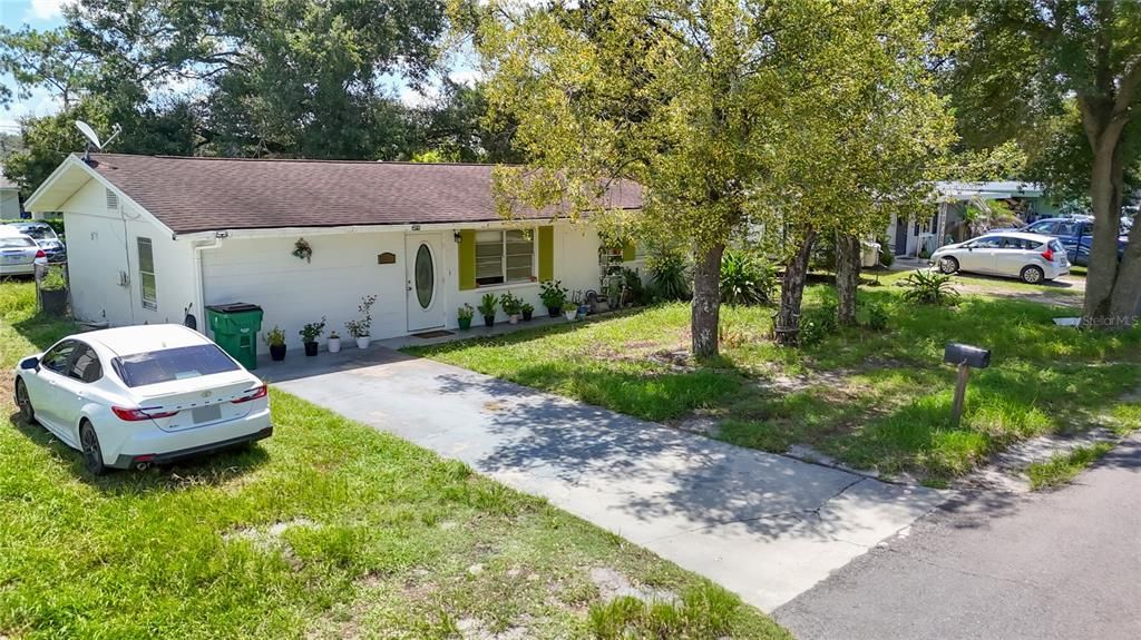 For Sale: $210,000 (3 beds, 1 baths, 1104 Square Feet)