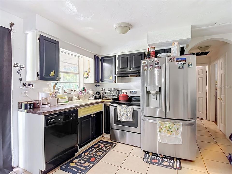 For Sale: $210,000 (3 beds, 1 baths, 1104 Square Feet)