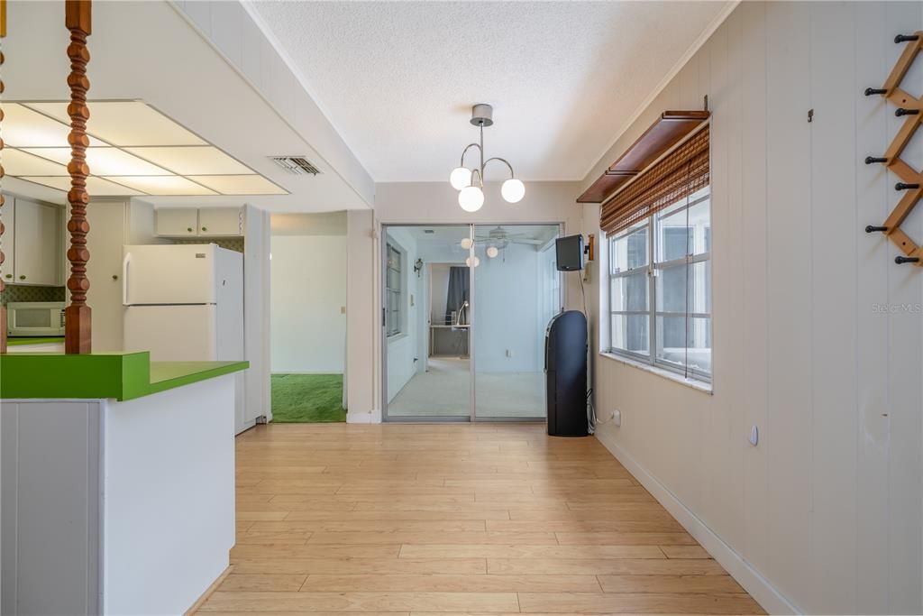 En Venta: $319,000 (3 camas, 2 baños, 2340 Pies cuadrados)