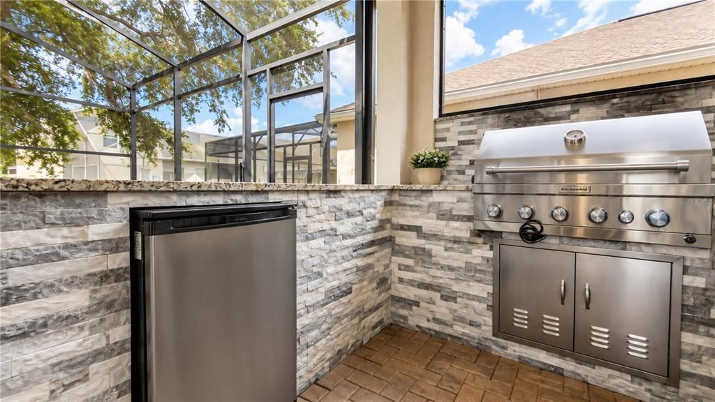 For Sale: $699,000 (6 beds, 4 baths, 2812 Square Feet)