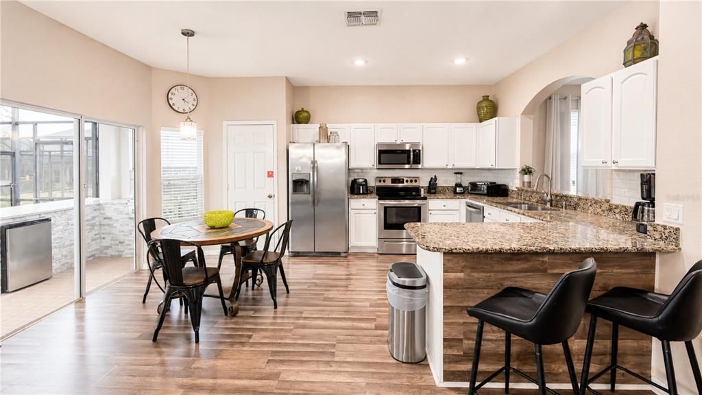 For Sale: $699,000 (6 beds, 4 baths, 2812 Square Feet)