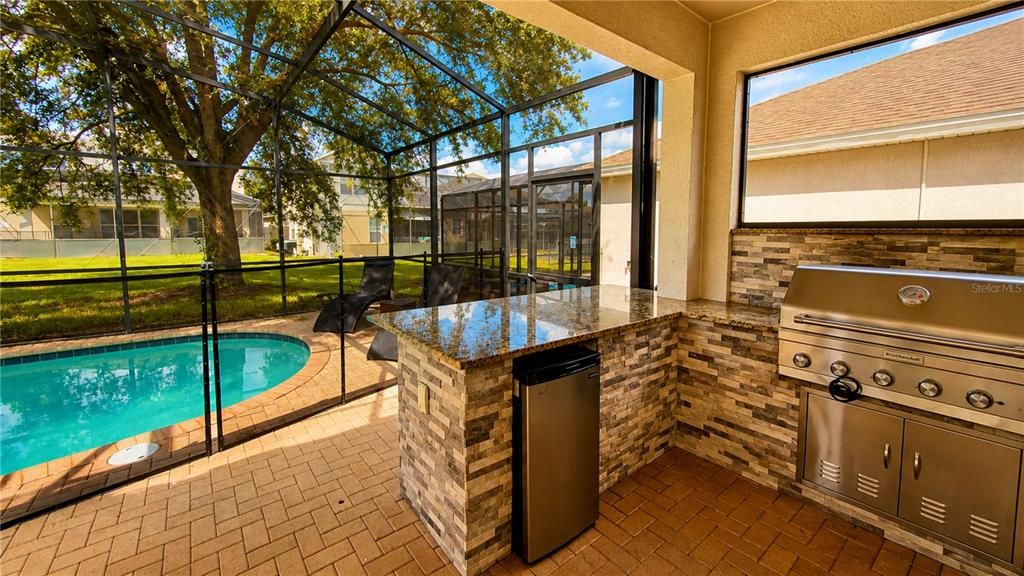 For Sale: $699,000 (6 beds, 4 baths, 2812 Square Feet)