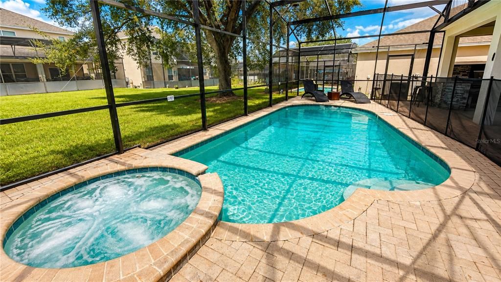 For Sale: $699,000 (6 beds, 4 baths, 2812 Square Feet)