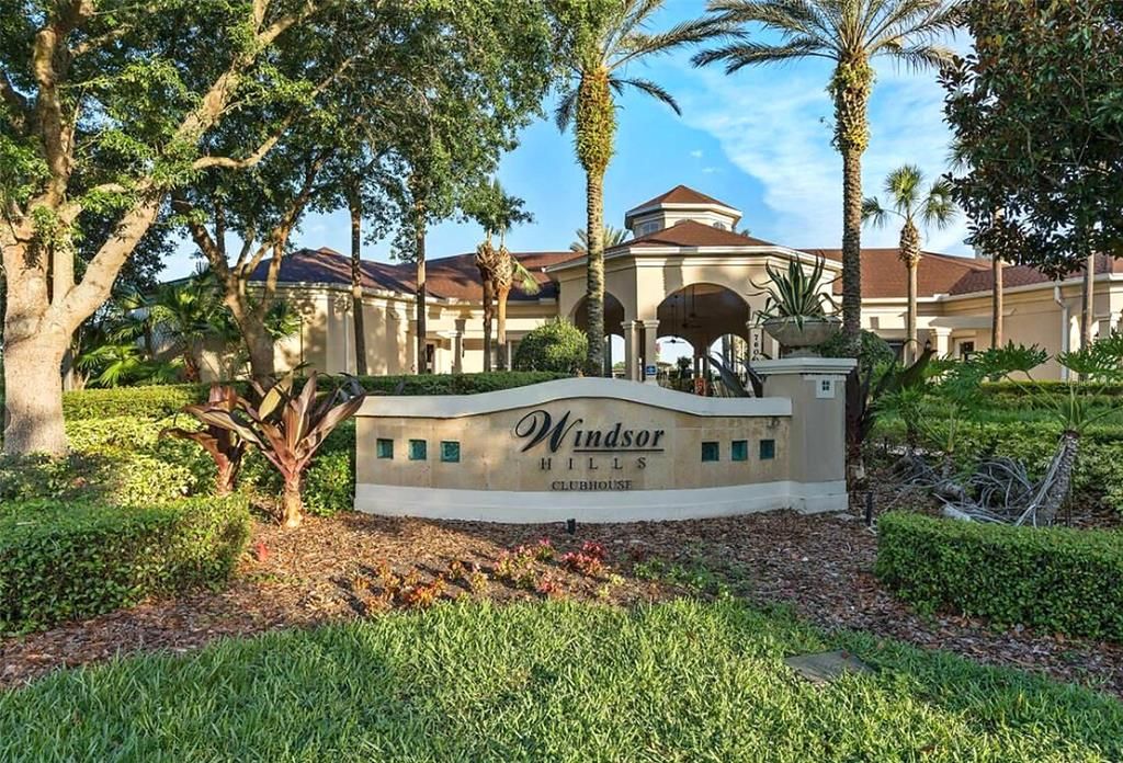 For Sale: $699,000 (6 beds, 4 baths, 2812 Square Feet)
