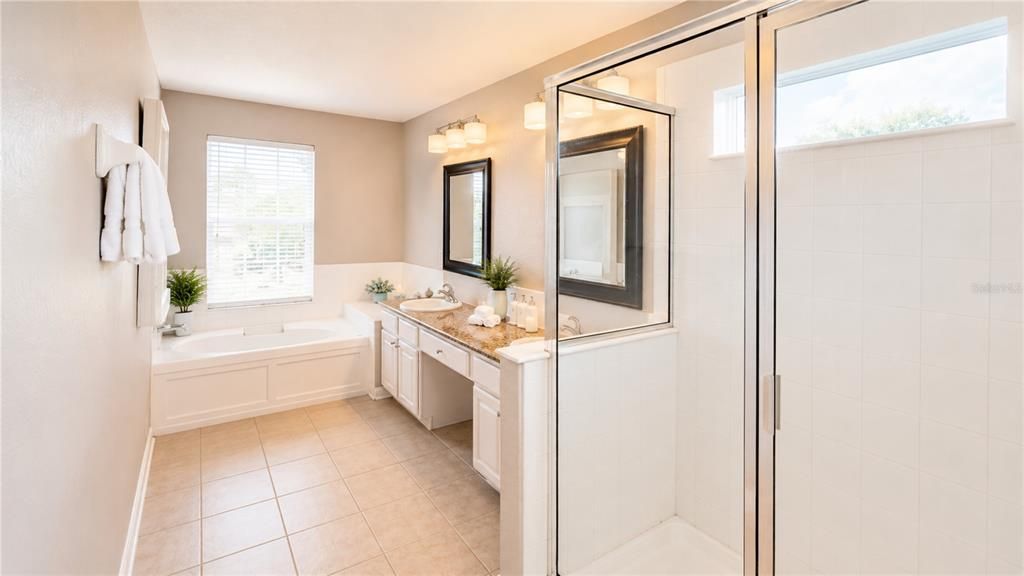 For Sale: $699,000 (6 beds, 4 baths, 2812 Square Feet)