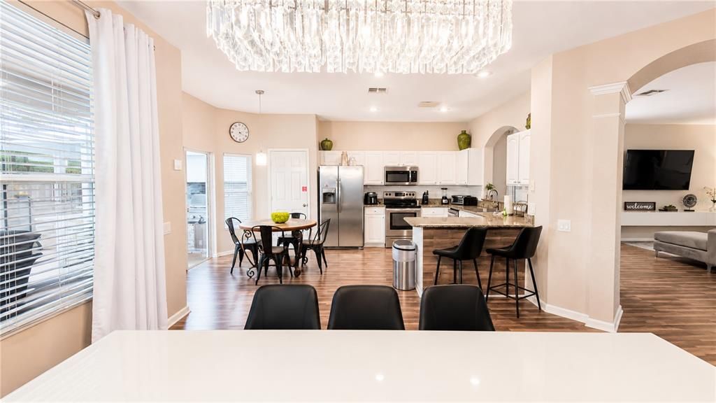 For Sale: $699,000 (6 beds, 4 baths, 2812 Square Feet)