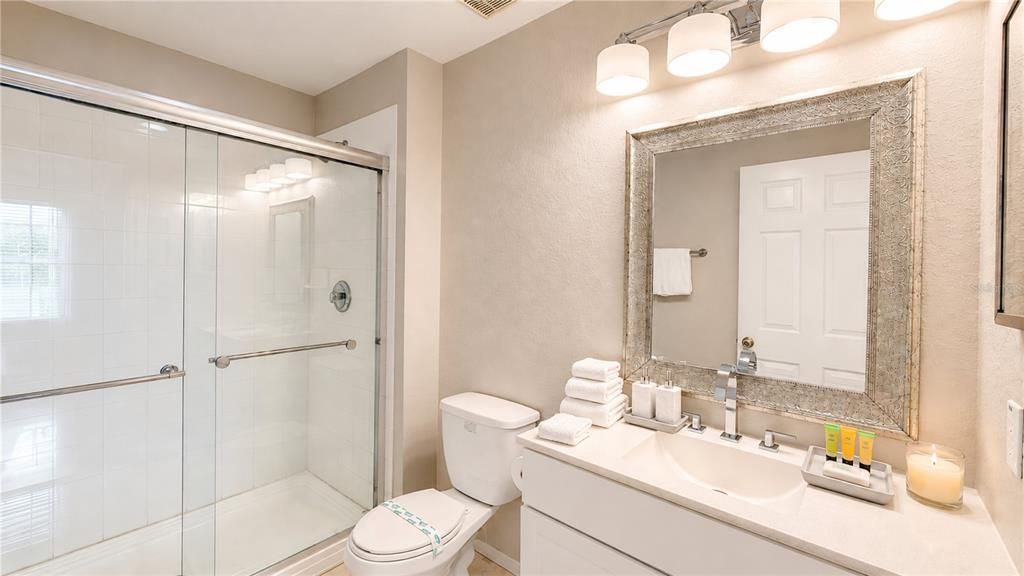 For Sale: $699,000 (6 beds, 4 baths, 2812 Square Feet)