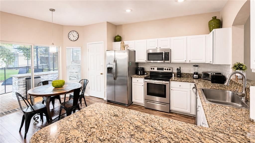 For Sale: $699,000 (6 beds, 4 baths, 2812 Square Feet)