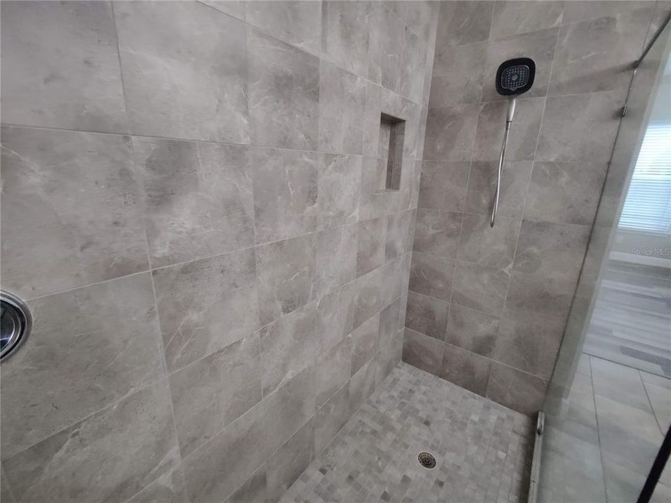For Rent: $3,299 (4 beds, 2 baths, 2054 Square Feet)