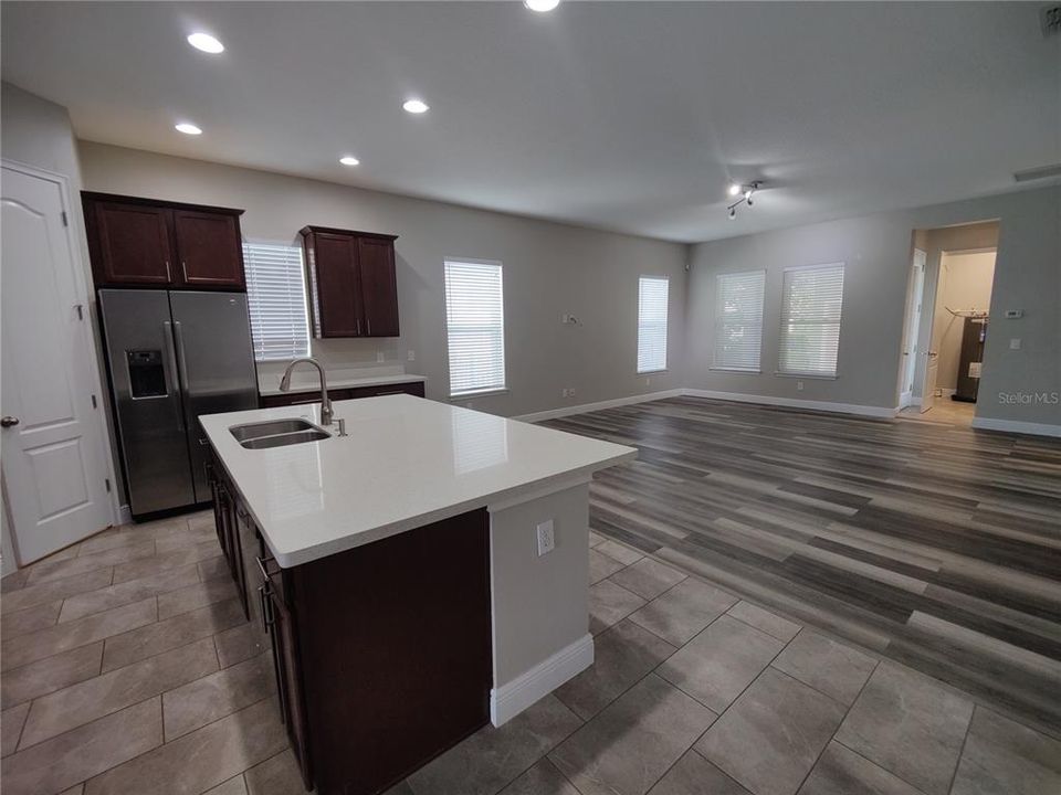 For Rent: $3,299 (4 beds, 2 baths, 2054 Square Feet)