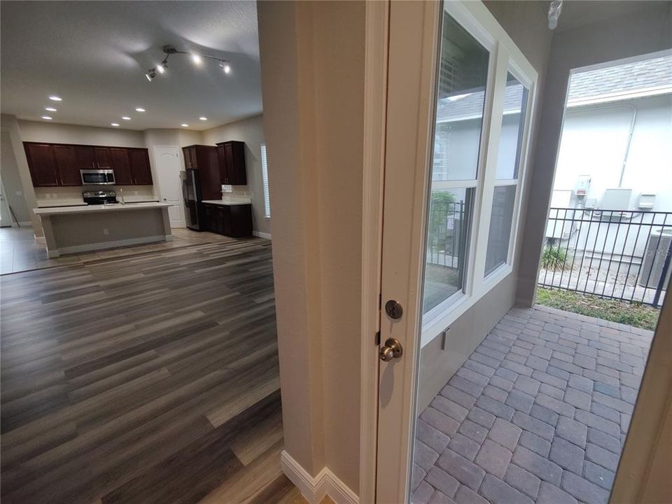 For Rent: $3,299 (4 beds, 2 baths, 2054 Square Feet)