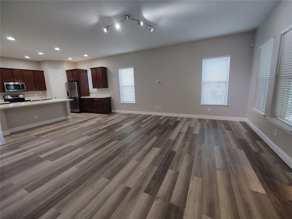 For Rent: $3,299 (4 beds, 2 baths, 2054 Square Feet)