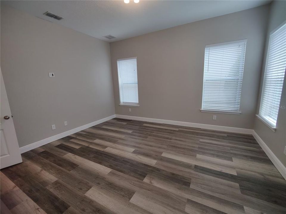 For Rent: $3,299 (4 beds, 2 baths, 2054 Square Feet)