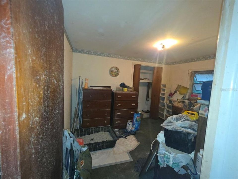 For Sale: $90,000 (3 beds, 1 baths, 980 Square Feet)